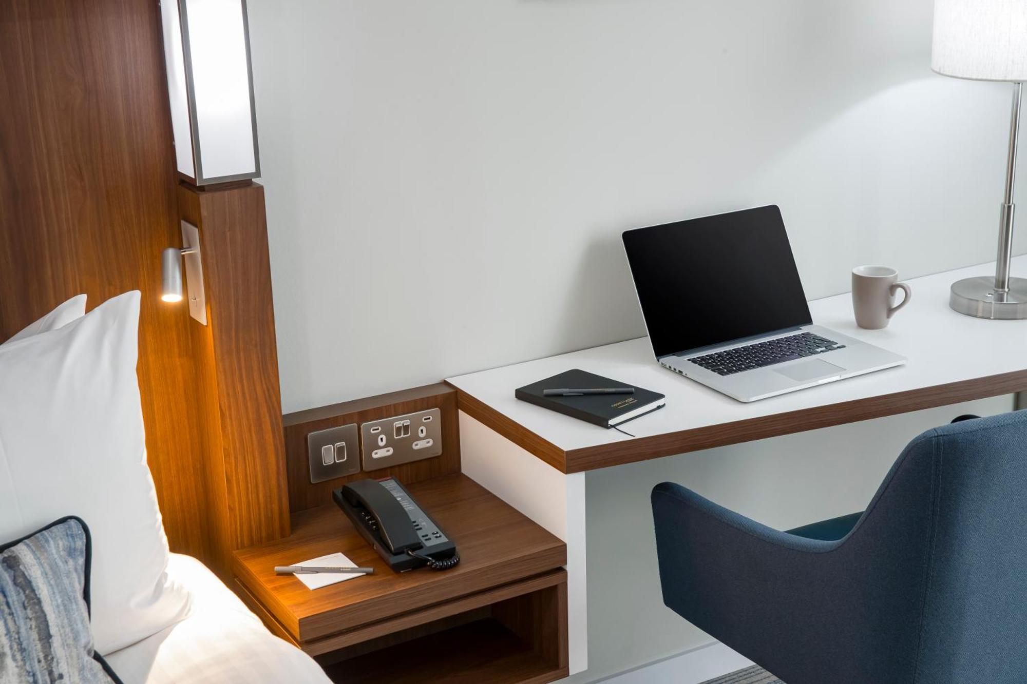 Courtyard By Marriott Inverness Airport Esterno foto
